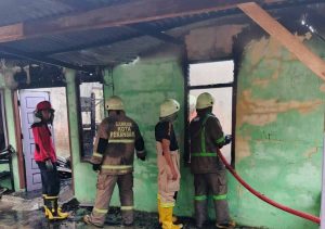 Tragedi Kebakaran Rumbai: Balita Tewas, Rumah dan Dua Motor Hangus
