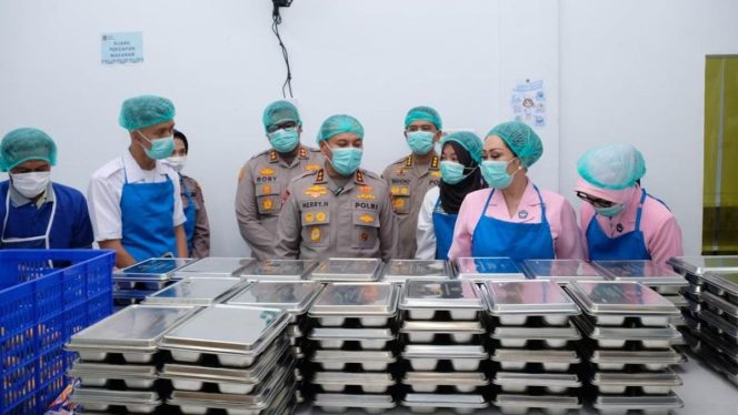 
					Dukung Gizi Anak, Polda Riau Dirikan 18 Dapur SPPG di Sejumlah Daerah