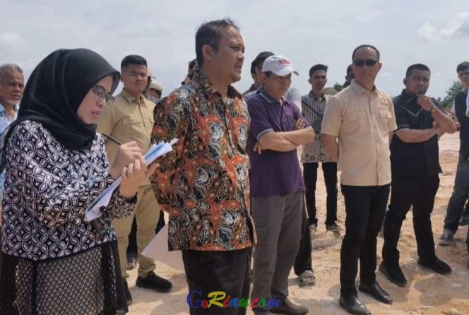 
					Sidang Lapangan Tol Pekanbaru–Rengat Memanas, Hakim Semprot Tergugat yang Tak Tahu Objek Sengketa.