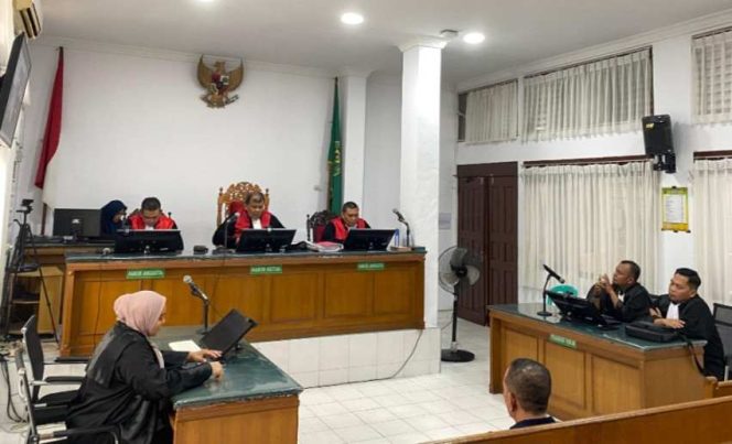 
					Terbukti Gelapkan Uang Sewa Ruko, Mantan Wakil Ketua DPRD Riau Divonis 10 Bulan Penjara