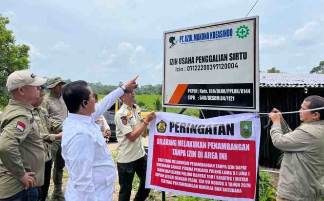 
					Tim Pengawas Segel Galian C Desa Pulau Tinggi, PT Azul Makona Kreasindo Terbukti Ilegal.