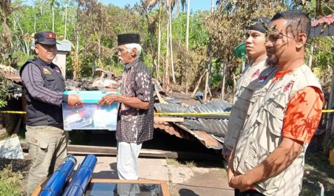 
					Diduga Akibat Korsleting Listrik, Rumah Warga Alahair Ludes Terbakar.