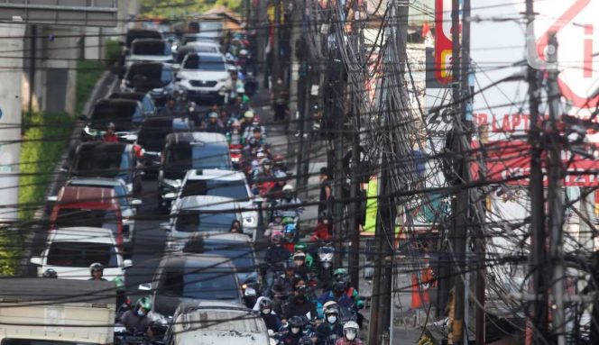 
					Apjatel Riau Imbau Masyarakat Laporkan Kabel Menjuntai Melalui Layanan TRC 112