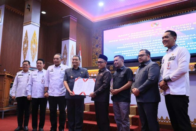
					Pemkot dan DPRD Pekanbaru Sahkan Perda Pertanggungjawaban Pelaksanaan APBD TA 2025